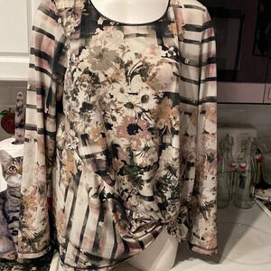 N womens simply Vera floral long sleeve charming regular size stretch top XL
